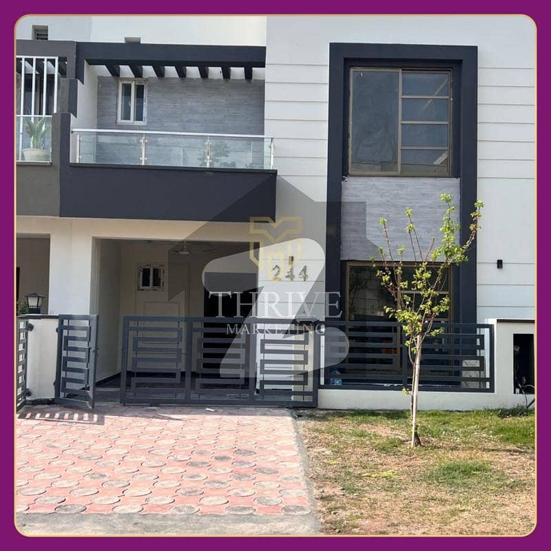 5 Marla Villa For Sale, Parkview City, Islamabad