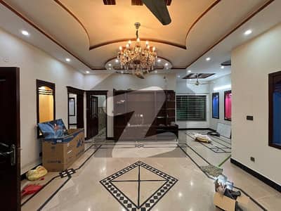 40*80 (14-M) House Available For Rent G-13 Ideal Location Islamabad