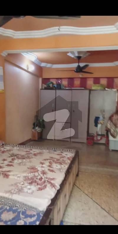 550 Square Feet Flat available for sale in Lea Market, Karachi