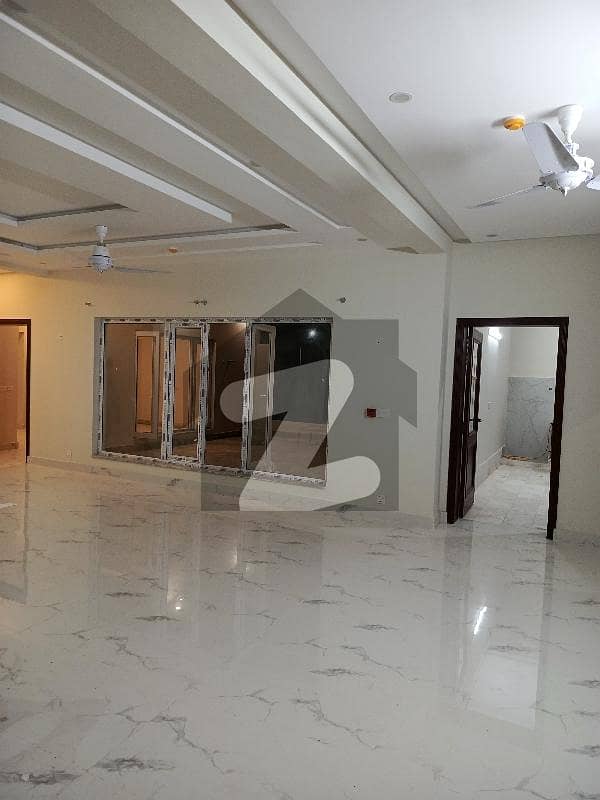 30-Marla,s Upper Portion For Rent