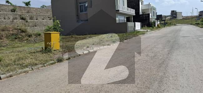 ڈی ایچ اے فیز 3 ۔ بلاک بی ڈی ایچ اے ڈیفینس فیز 3,ڈی ایچ اے ڈیفینس,اسلام آباد میں 8 مرلہ رہائشی پلاٹ 1.28 کروڑ میں برائے فروخت۔