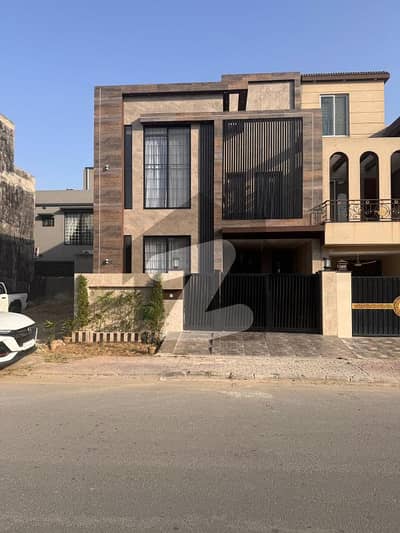 5 Marla Brand New House For Sale In Jinnah Block 100 Feet Road House