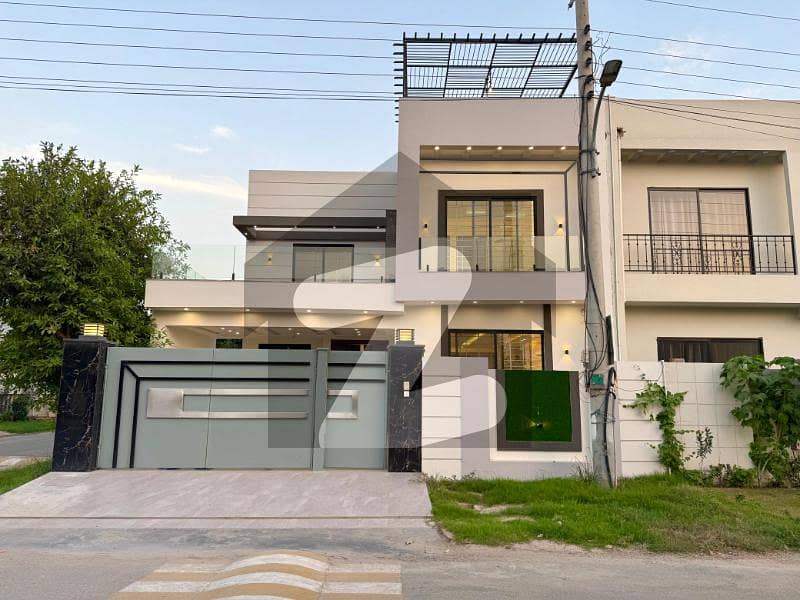 9.15 Marla Double Storey Corner Park Facing House Buch Executive Villas, Multan