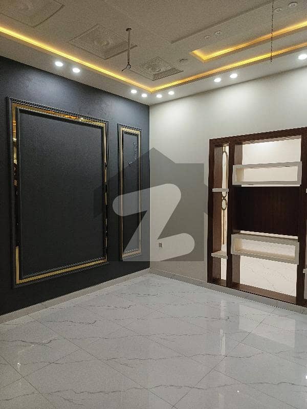 ایڈن ایگزیکیٹو ایڈن گارڈنز,فیصل آباد میں 3 کمروں کا 5 مرلہ مکان 1.95 کروڑ میں برائے فروخت۔