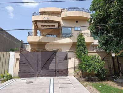 12 Marla Semi Commercial Building 65 Feet Road Super Hot Location Best For Software House Clinic Parlor