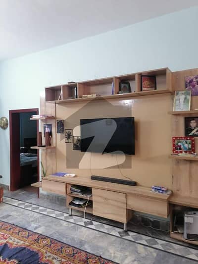 شمس آباد کالونی ملتان میں 4 کمروں کا 1 کنال مکان 5.5 کروڑ میں برائے فروخت۔