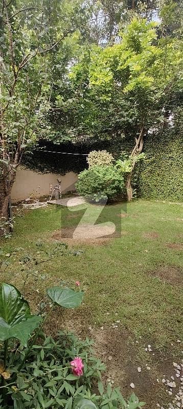 4 Marla Plot For Sale E12/1