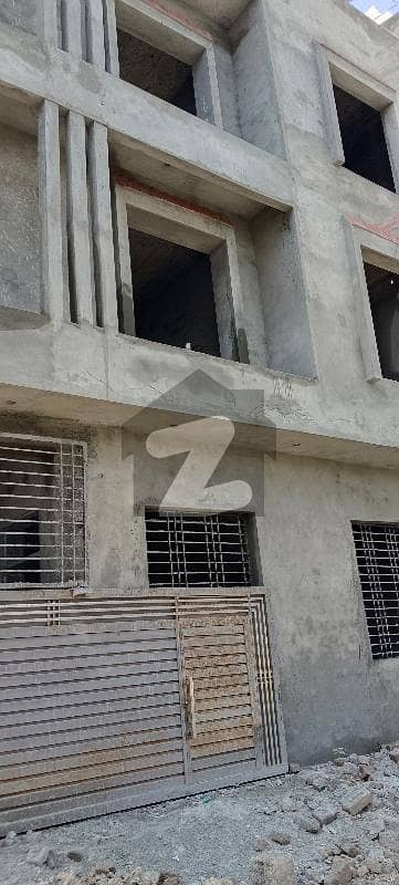 Park Road Near Comsat University 4 Marla. 3. Story. House For Sale. 1.40. Demand