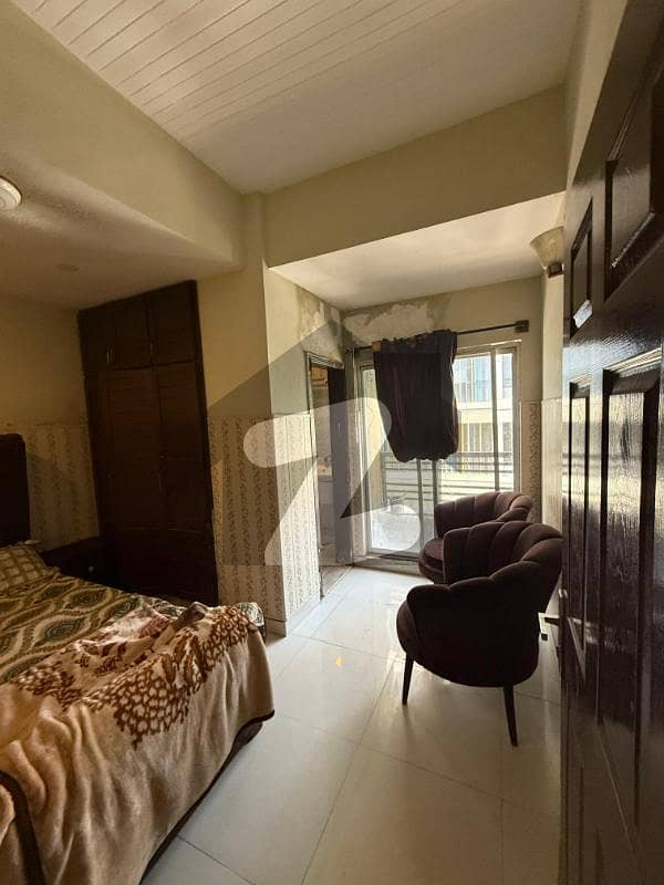 Prime Location 1000 Square Feet Flat Is Available For rent