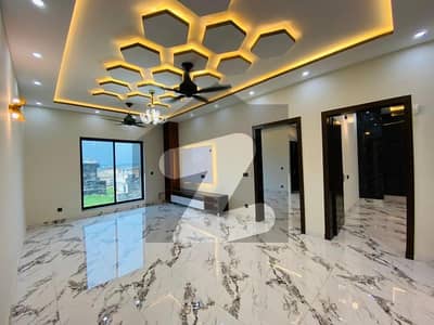 10 MARLA GROUND LOCK, BRAND NEW UPPER PORTION FOR RENT IN BAHRIA TOWN PHASE 8