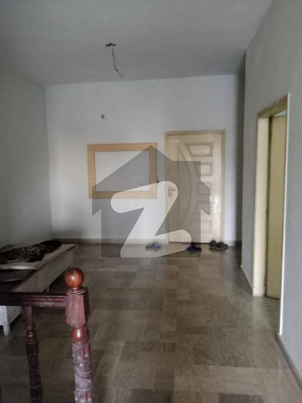 VIP FURNISHED ROOM AVAILABLE For Rent