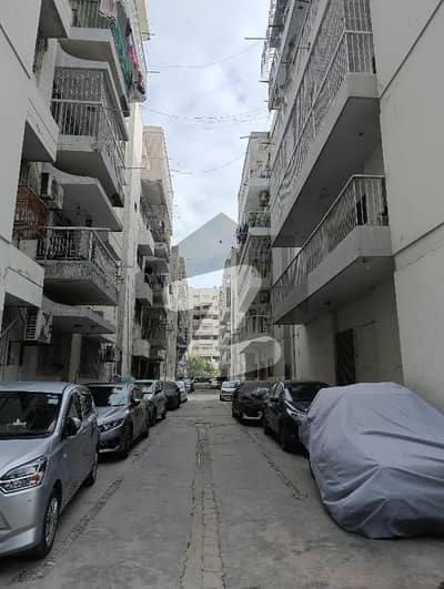Flat Of 2000 Square Feet Is Available For sale In Clifton - Block 5, Karachi