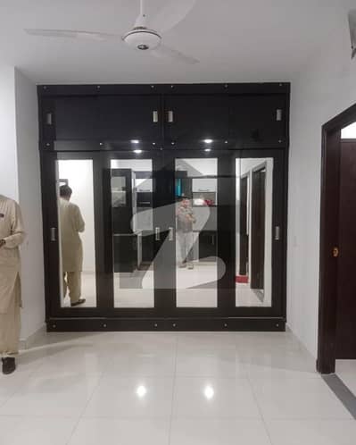 اتحاد کمرشل ایریا ڈی ایچ اے فیز 6,ڈی ایچ اے ڈیفینس,کراچی میں 2 کمروں کا 4 مرلہ فلیٹ 1.9 کروڑ میں برائے فروخت۔