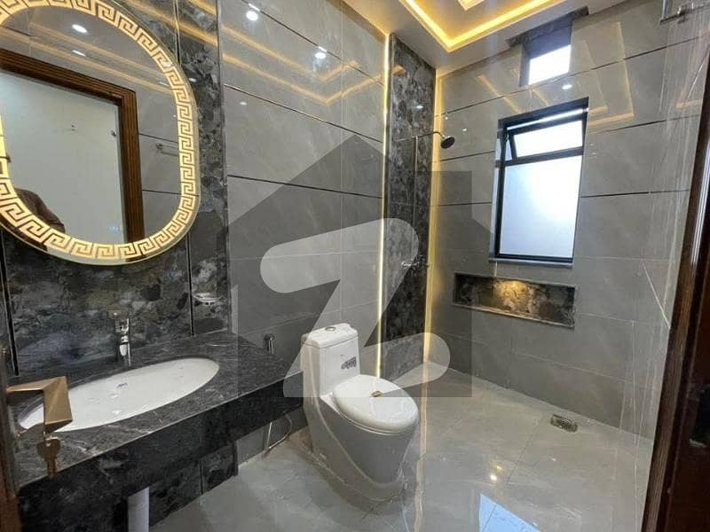 5 Marla Modren Park Facing House For Sale In Royal Orchard Multan