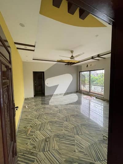 1 kanal Full House For Rent, Double Story With Basement