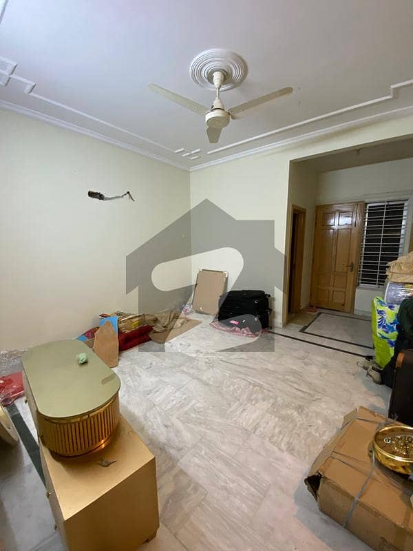 10 Marla Ground Portion Available For rent