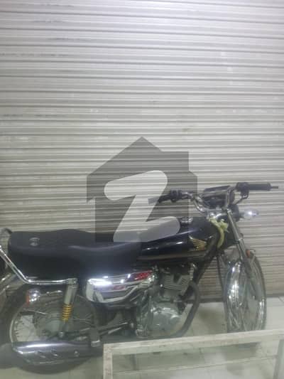 123 Square Feet Commercial Shop Is Available For Sale On Brandreth Road Rahman Street Ali Plaza Lahore