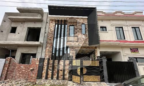 Buy your ideal Prime Location 3 Marla House in a prime location of Lahore