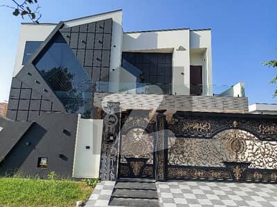 Main Double Road 21 Marla House For sale In DC COLONY Gujranwala