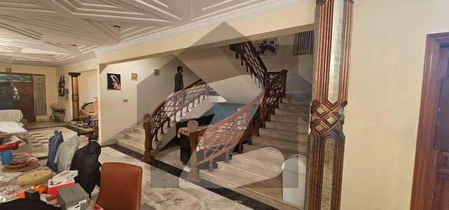 1000 Square Yards Spacious House Is Available In DHA Phase 6 For sale
