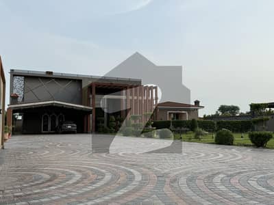 8 Kanal FarmHouse For Sale
