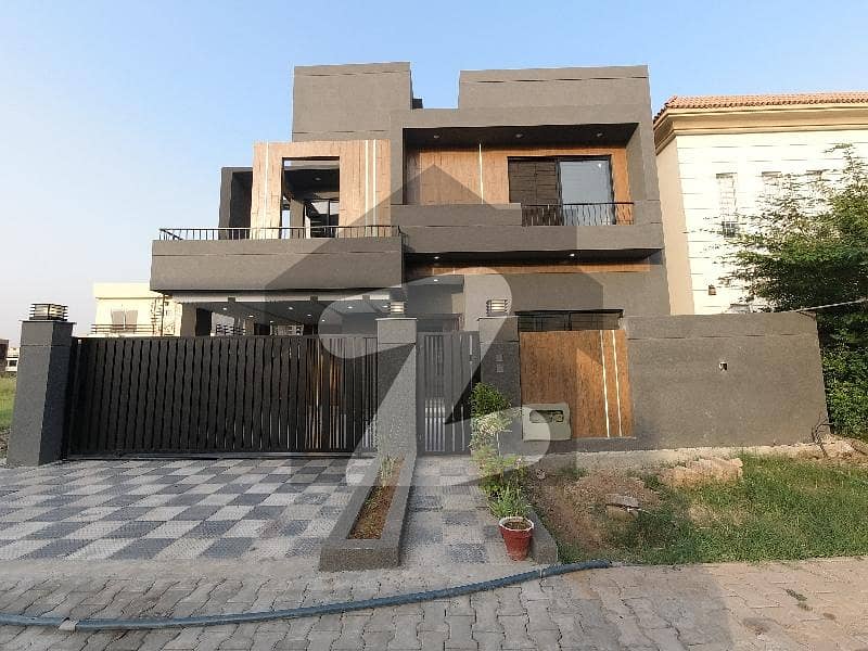 On Excellent Location sale The Ideally Located House For An Incredible Price Of Pkr Rs. 45000000