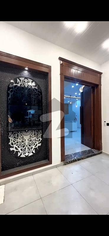 ایم پی سی ایچ ایس ۔ بلاک ایف ایم پی سی ایچ ایس ۔ ملٹی گارڈنز,بی ۔ 17,اسلام آباد میں 4 کمروں کا 5 مرلہ مکان 2.5 کروڑ میں برائے فروخت۔