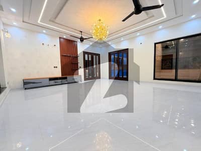 10 Marla Upper Portion For Rent in PCSIR Staff Colony
