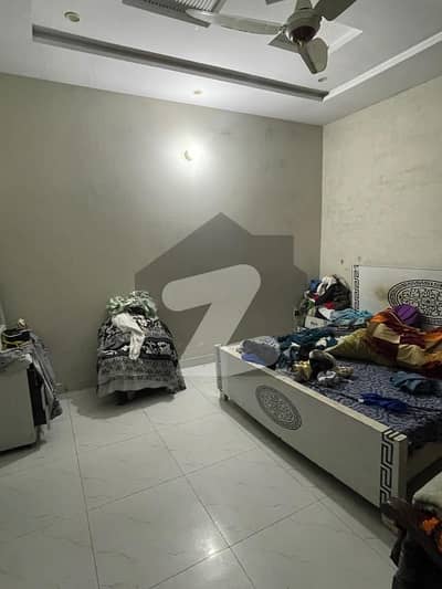 2.5marla lowers portion for rent opposite Sbz Blk N
