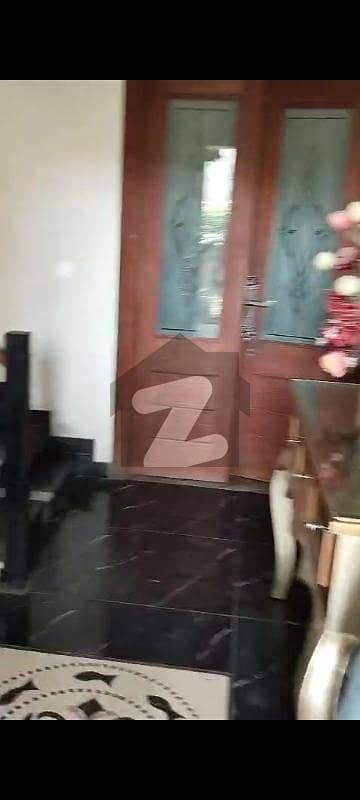 کینال روڈ فیصل آباد میں 5 کمروں کا 1 کنال بالائی پورشن 1.3 لاکھ میں کرایہ پر دستیاب ہے۔