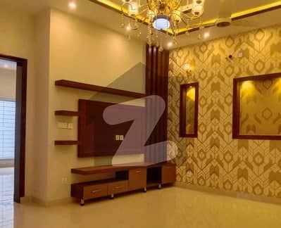 10 Marla Spacious Upper Portion Available In Bahria Town - Sector C For rent