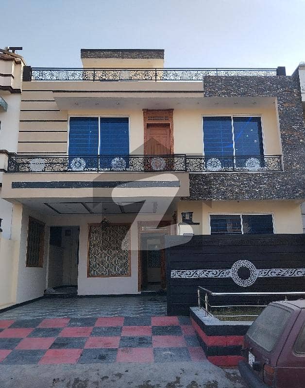 30x60 Ground portion For rent in G-13