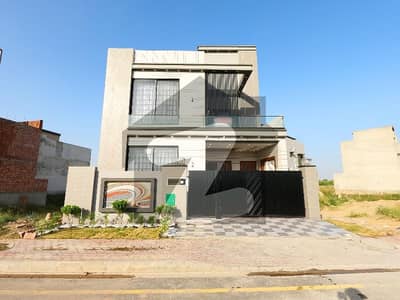 1200 Square Feet House In Stunning Bahria Town - Jinnah Block Is Available For sale