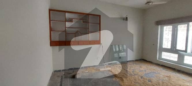 آئی ۔ 9 اسلام آباد میں 3 کمروں کا 6 مرلہ مکان 1.0 لاکھ میں کرایہ پر دستیاب ہے۔