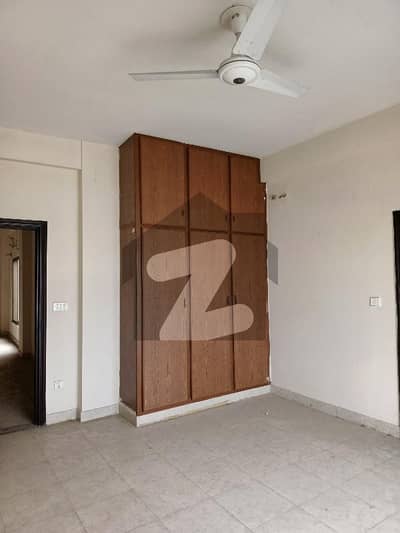 8 Marla Flat For Rent 4th Floor