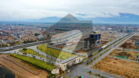 Zone A 8 Marla Commercial Available For Sale !