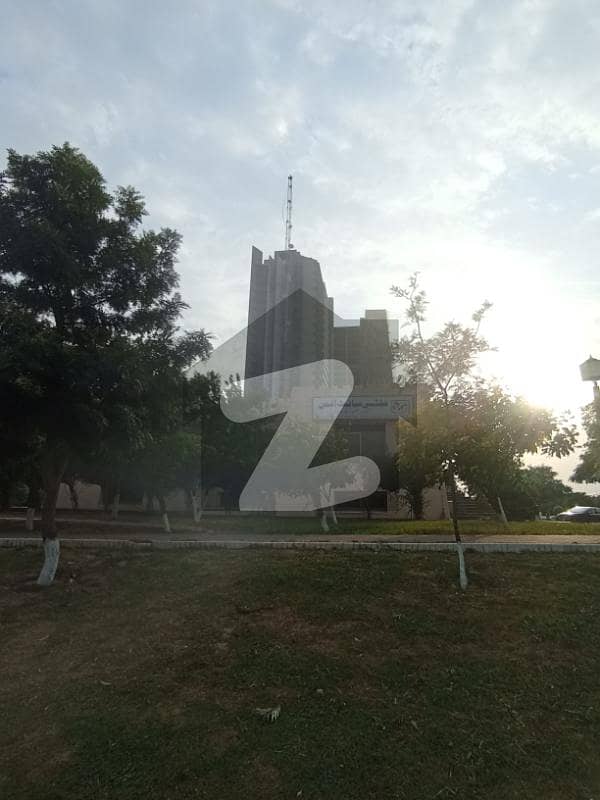725 Square Feet Flat In Capital Square Best Option