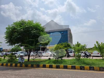 ایف ۔ 8/1 ایف ۔ 8,اسلام آباد میں 3 کنال رہائشی پلاٹ 65.0 کروڑ میں برائے فروخت۔