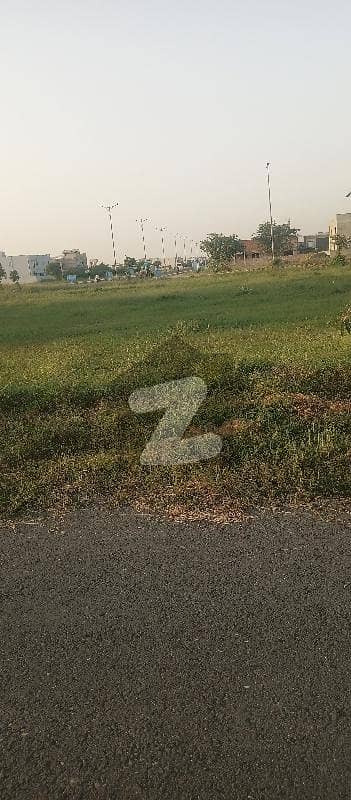 Kanal Pair Plot For Sale In DHA Phase 8 Lahore