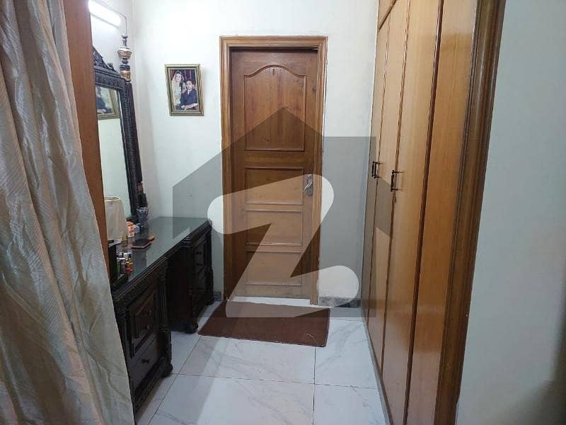 1 Kanal House Available for Rent