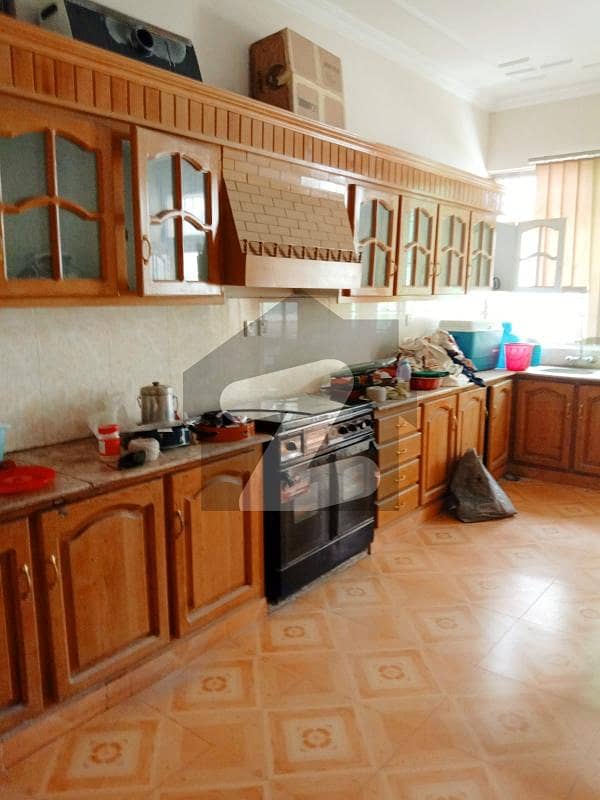 UPPER PORTION 3,BED ATTACHE BATH SEPRAT GATE