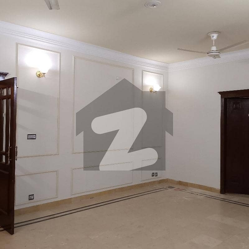 E-7 Beautiful Location Old House For Sale