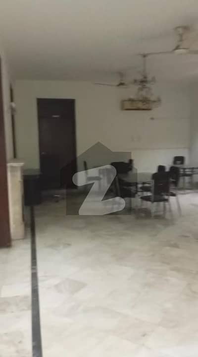 50 MARLA HOUSE FOR RENT IN MAIN GULBERG LAHORE