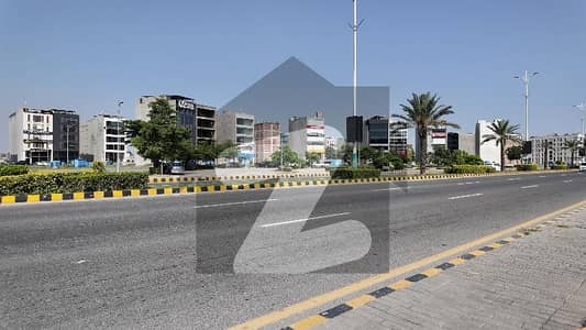 ڈی ایچ اے فیز 8 - کمرشل براڈوے ڈی ایچ اے فیز 8,ڈیفنس (ڈی ایچ اے),لاہور میں 8 مرلہ کمرشل پلاٹ 26.0 کروڑ میں برائے فروخت۔