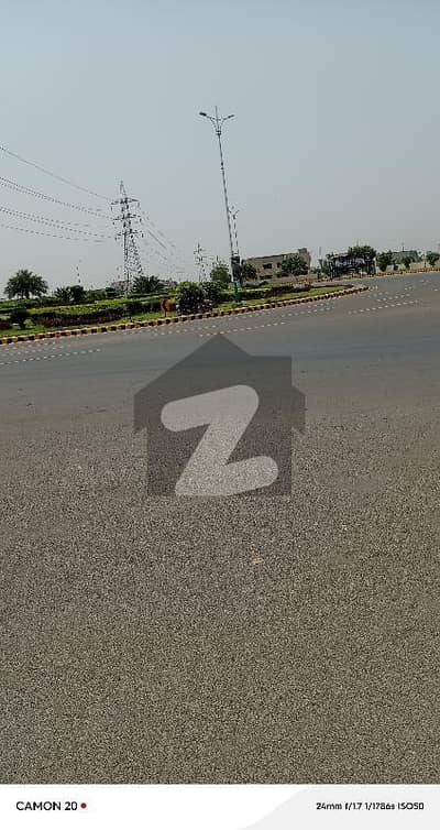 corner G Block facing park 1 kanal plot for sale.