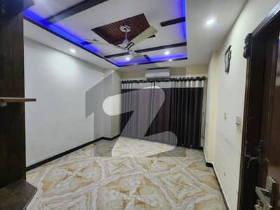 بحریہ ٹاؤن ۔ سوِک سینٹر بحریہ ٹاؤن فیز 4,بحریہ ٹاؤن راولپنڈی,راولپنڈی میں 1 کمرے کا 3 مرلہ فلیٹ 35.0 ہزار میں کرایہ پر دستیاب ہے۔