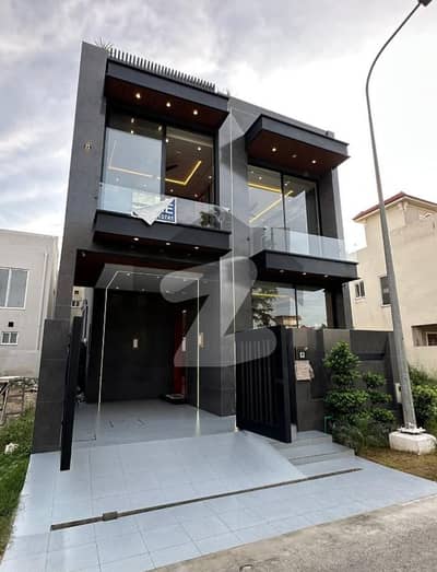 5 Marla Modern House for Sale Prime Location
