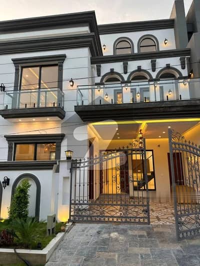 8 Marla double story single unit for sale FMC  B17 Islamabad