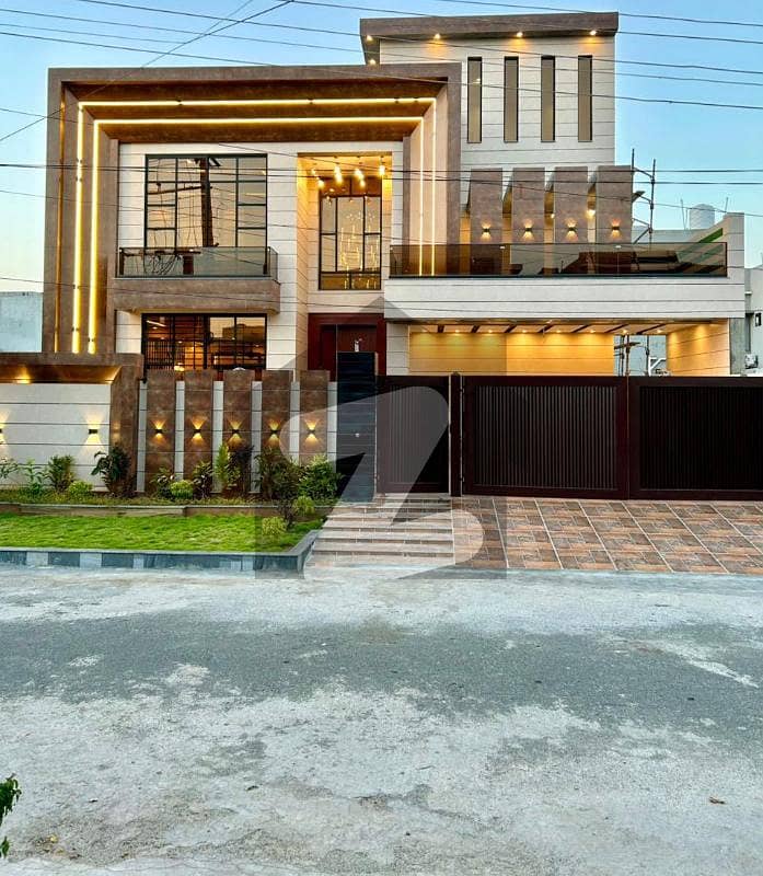 1 Kanal Modern House With Double height lobby