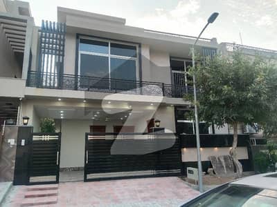 10 Marla Brand New Ground Portion Available For Rent